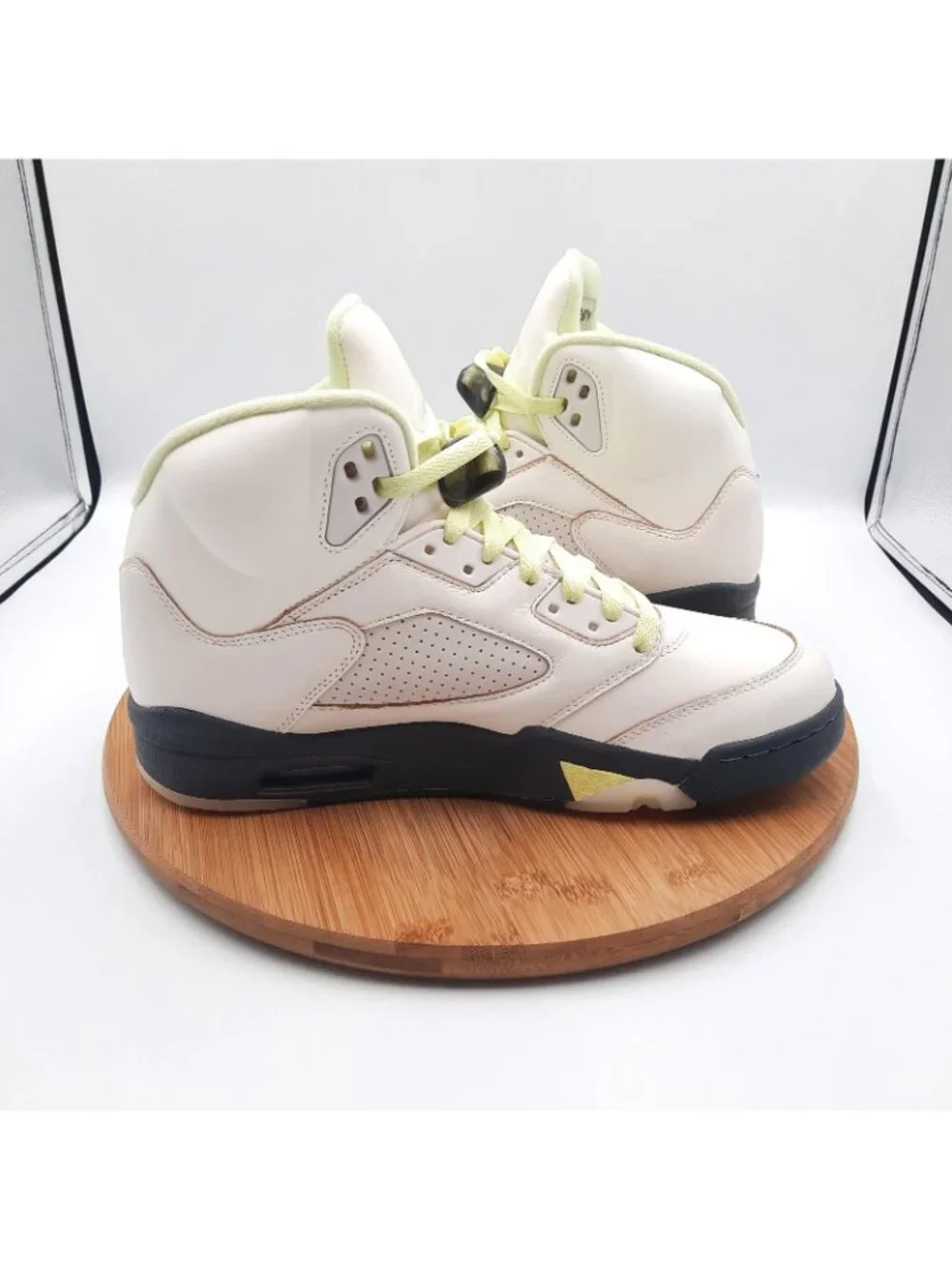 Nike Air Jordan 5 Mens Size 9 Shoes Retro Luminous Green Basketball Sneakers NEW